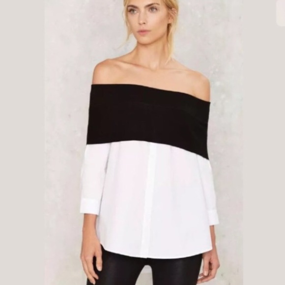 Nasty Gal Tops - M-12 black off shoulder top